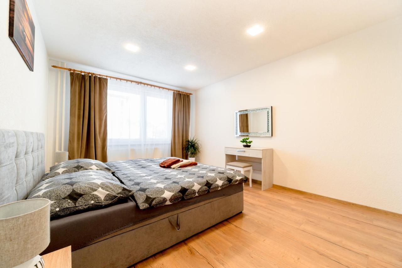 Apartman Discreet Kysucke Nove Mesto Exterior photo